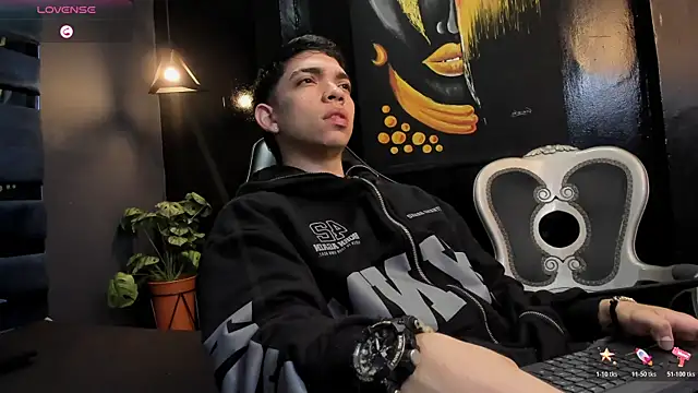 Eryonbradley online show from October 27, 11:25 am