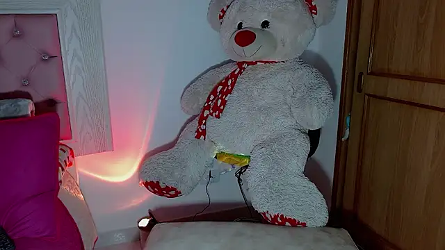 Ayleen m online show from February 10, 1:10 am