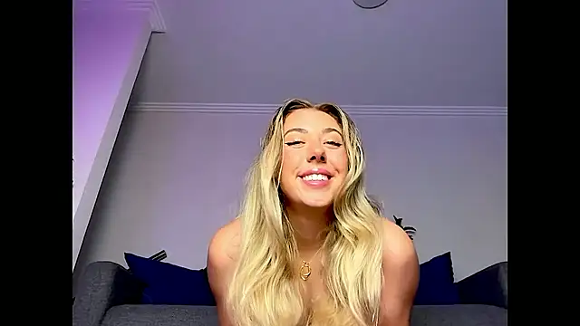 louiseberkeley online show from February 25, 12:31 am