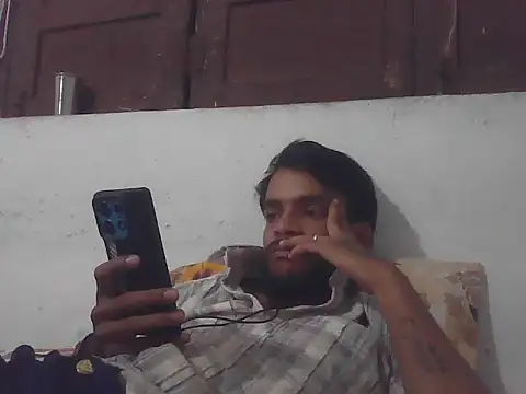 Snapshot of yashuuuu021 chatting on September 25, 5:38 pm yashuuuu021 online show from September 25, 5:38 pm