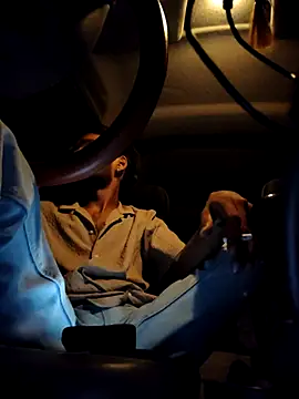 Snapshot of yashuuuu021 chatting on September 29, 9:52 pm yashuuuu021 online show from September 29, 9:52 pm