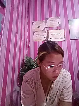 Snapshot of Alluring_sassy4u chatting on September 13, 3:23 pm Alluring sassy4u online show from September 13, 3:23 pm