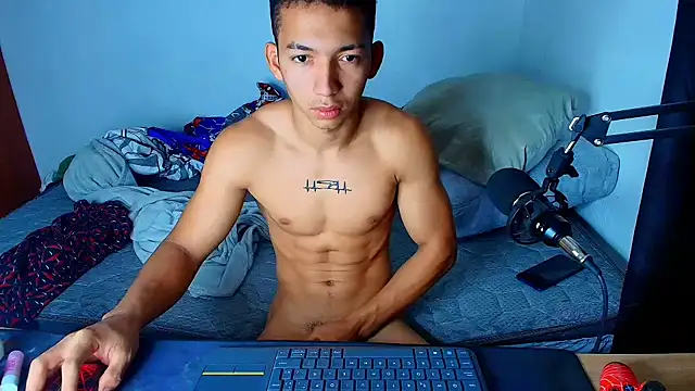 JuanchiT66 online show from November 18, 3:38 pm