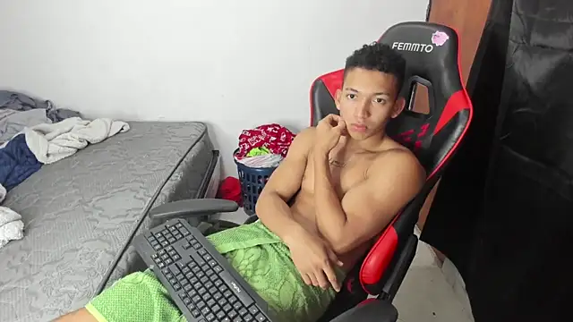 JuanchiT66 online show from February 27, 1:38 am