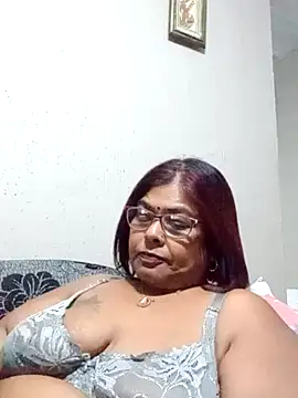 Snapshot of mileesha chatting on April 26, 7:11 pm mileesha online show from April 26, 7:11 pm