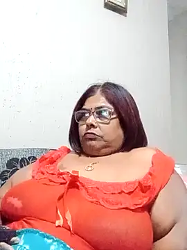 Snapshot of mileesha chatting on April 28, 6:46 pm mileesha online show from April 28, 6:46 pm