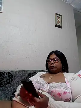Snapshot of mileesha chatting on June 16, 6:32 pm mileesha online show from June 16, 6:32 pm