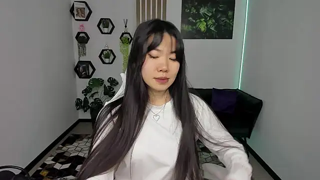 LunaPurrr online show from November 15, 1:14 am