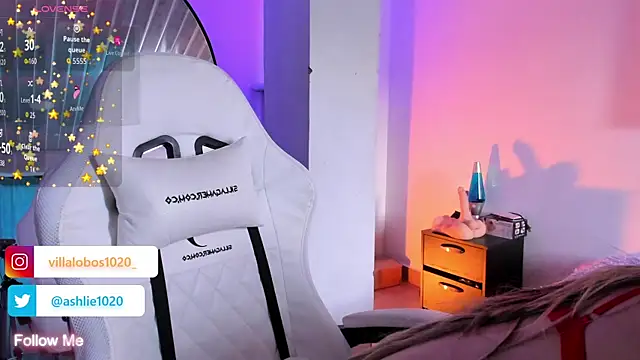 MiaVillalobos online show from May 13, 10:17 pm