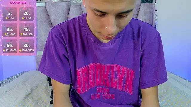 lana and liam  online show from November 2, 10:28 am