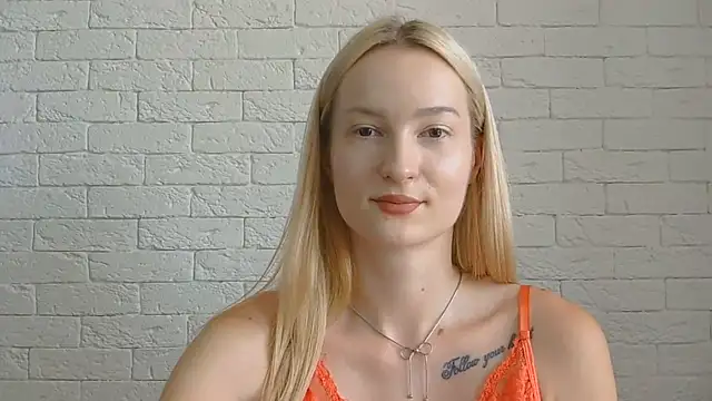 Snapshot of Alice_Sweet_01 chatting on July 2, 12:00 pm Alice Sweet 01 online show from July 2, 12:00 pm