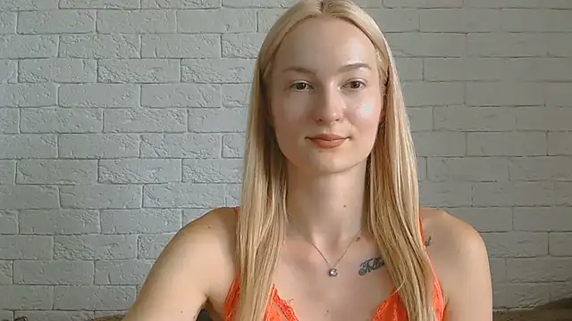 Snapshot of Alice_Sweet_01 chatting on July 21, 12:18 pm Alice Sweet 01 online show from July 21, 12:18 pm