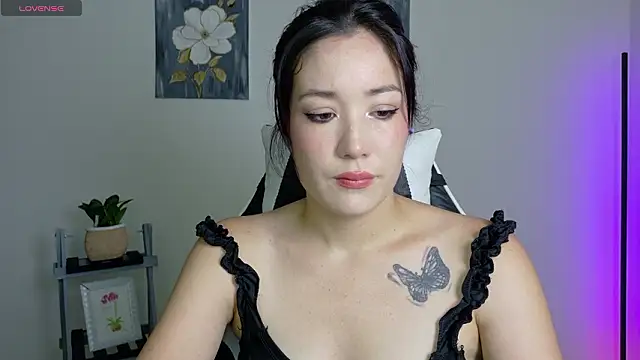 Eliih 01 online show from February 26, 5:01 pm