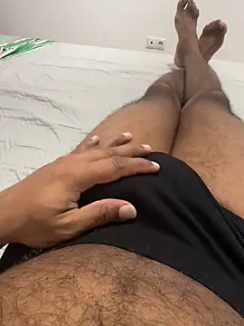 Snapshot of Madu0999 chatting on October 27, 6:56 pm Madu0999 online show from October 27, 6:56 pm