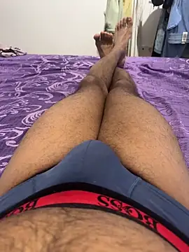 Snapshot of Madu0999 chatting on February 5, 7:51 pm Madu0999 online show from February 5, 7:51 pm