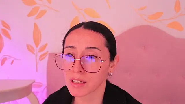 Ginevra esposito online show from March 31, 12:49 pm