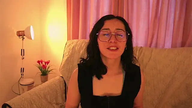 Snapshot of Ginevra_esposito chatting on June 1, 1:13 pm Ginevra esposito online show from June 1, 1:13 pm