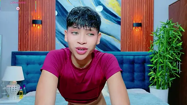 Snapshot of dilan_911 chatting on May 13, 7:55 pm dilan 911 online show from May 13, 7:55 pm