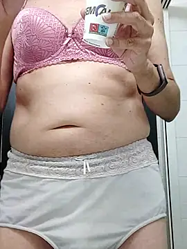 Snapshot of Emily_de_Carla chatting on July 15, 3:28 pm Emily de Carla online show from July 15, 3:28 pm