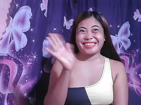Snapshot of Hot_Samantha4u chatting on June 26, 8:35 pm Hot Samantha4u online show from June 26, 8:35 pm