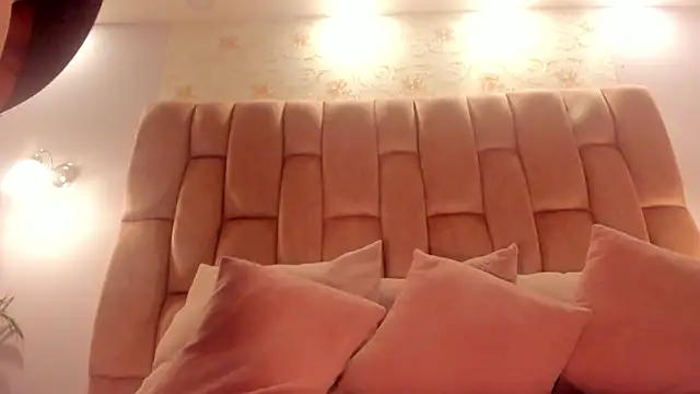 aishathornee online show from February 27, 9:59 pm