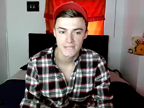 Snapshot of Ken_bigcock77 chatting on September 24, 5:16 pm Ken bigcock77 online show from September 24, 5:16 pm