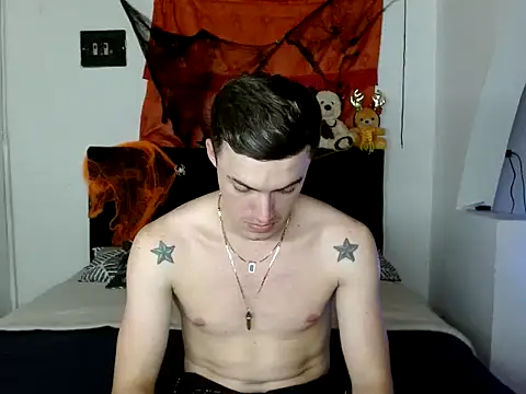 Snapshot of Ken_bigcock77 chatting on November 1, 11:40 pm Ken bigcock77 online show from November 1, 11:40 pm