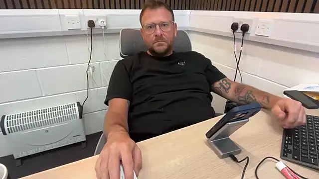 bilf1978 online show from April 15, 8:54 am