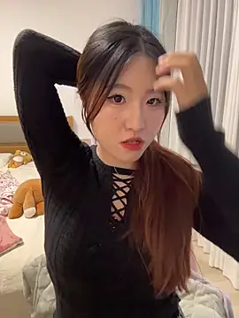 Snapshot of ououlovelove chatting on February 21, 3:13 pm ououlovelove online show from February 21, 3:13 pm