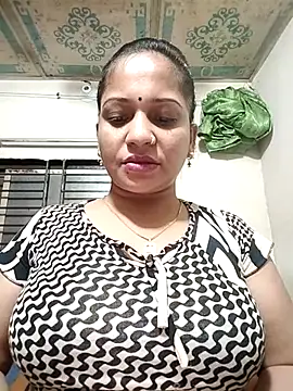 Snapshot of Payel_50 chatting on July 14, 4:23 pm Payel 50 online show from July 14, 4:23 pm