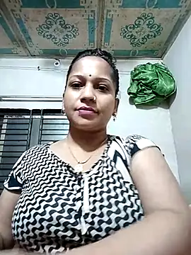 Snapshot of Payel_50 chatting on July 19, 5:27 pm Payel 50 online show from July 19, 5:27 pm