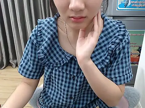 Snapshot of Lamoon_2k chatting on June 8, 12:49 pm Lamoon 2k online show from June 8, 12:49 pm