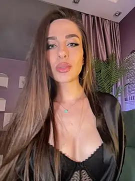 Snapshot of _shadylady_ chatting on June 16, 4:42 pm shadylady online show from June 16, 4:42 pm