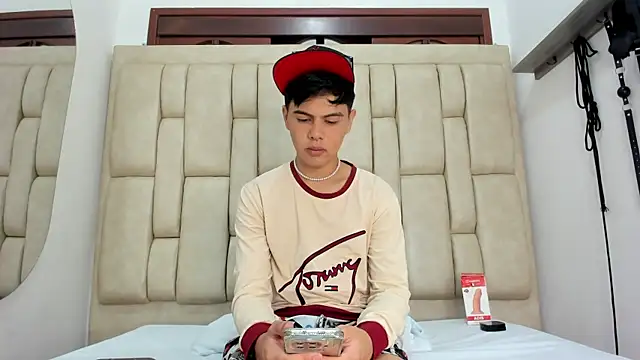 Felipe Cold online show from November 19, 2:22 am