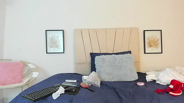  Miaa khalifa  online show from March 23, 12:09 pm