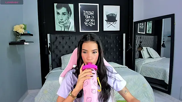 kitty collins  online show from October 2, 10:22 am