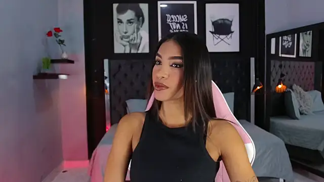 kitty collins  online show from January 13, 11:15 am