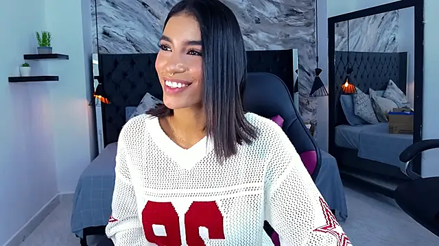 Snapshot of kitty_collins_ chatting on May 4, 12:12 pm kitty collins online show from May 4, 12:12 pm