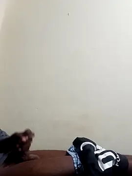 Snapshot of TmanZim2025 chatting on October 29, 1:35 pm TmanZim2025 online show from October 29, 1:35 pm