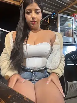 Isaa-Sweet online show from March 12, 7:25 am