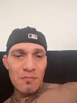 Snapshot of Dixonykaty chatting on February 25, 2:16 pm Dixonykaty online show from February 25, 2:16 pm