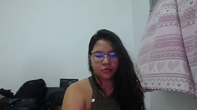 Naia Stant online show from January 10, 11:09 pm