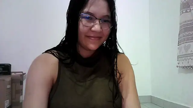 Naia Stant online show from February 5, 2:38 am