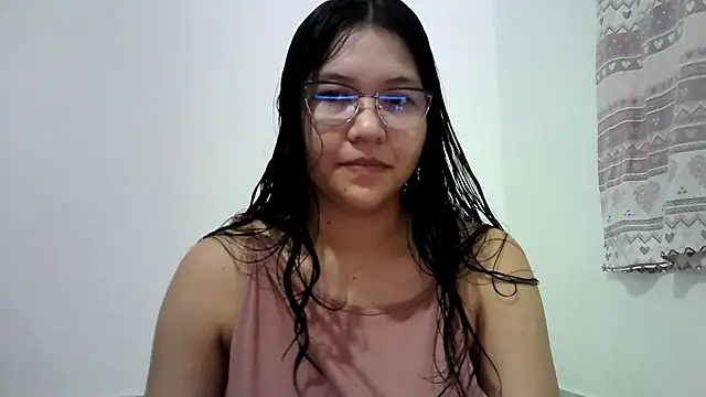 Naia Stant online show from February 7, 2:37 am