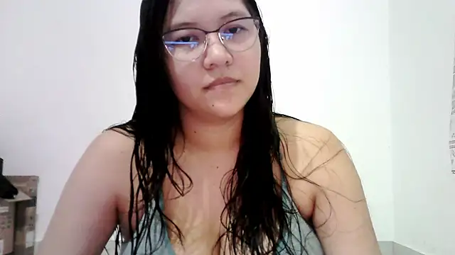 Naia Stant online show from February 8, 2:48 am