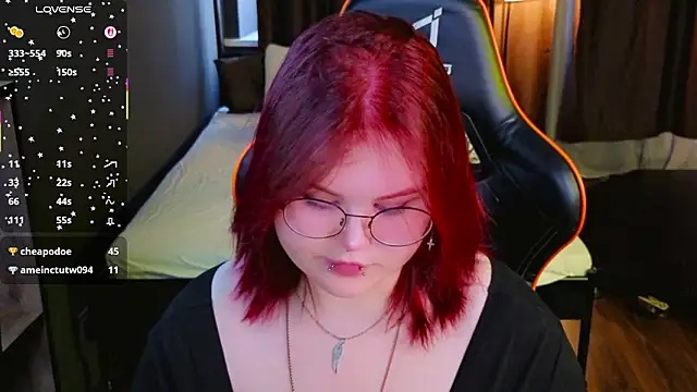 fillisfox  online show from February 7, 10:30 am