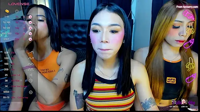 Snapshot of bellamoonlightX chatting on July 21, 8:27 am bellamoonlightX online show from July 21, 8:27 am