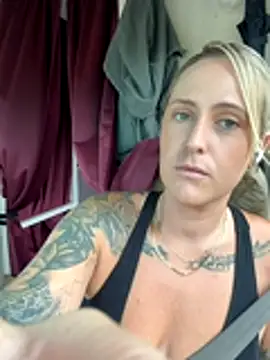 OdetteDelane online show from December 18, 1:44 am