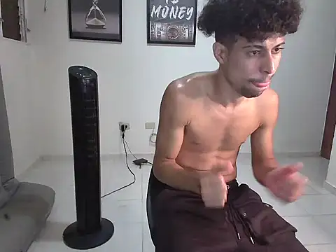 Dollarhot30 online show from February 1, 7:29 am