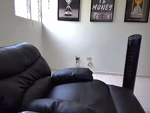 Dollarhot30 online show from March 29, 2:28 pm